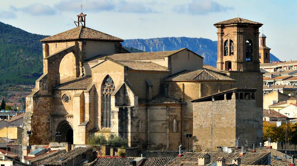 La majestuosa Colegiata de San Miguel en Alfaro: un tesoro del patrimonio arquitectónico español