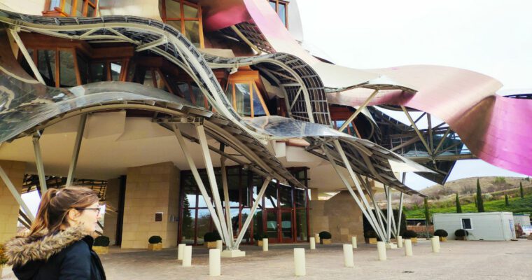Bodegas Marqués de Riscal: El sabor de la tradición y la innovación.