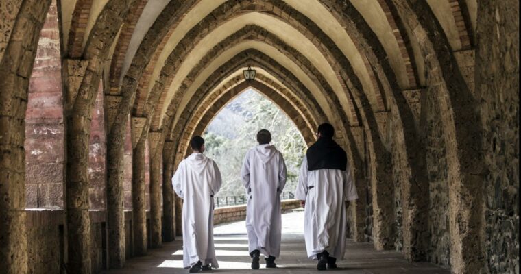 Descubre la belleza y espiritualidad de El Monasterio de Nuestra Señora de Valvanera